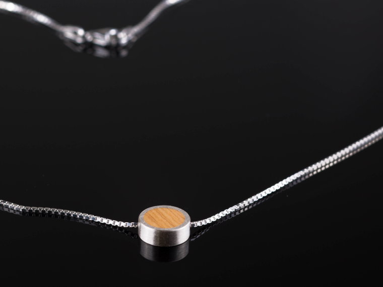Simple Anhänger aus Silber und Holz deiner Wahl