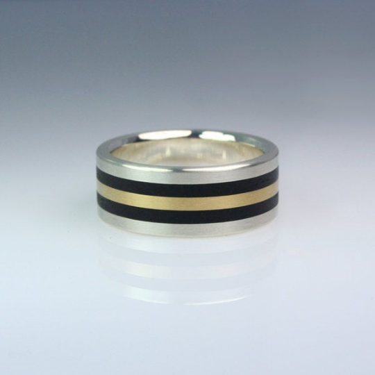 8th Edition Silberring mit Goldstreifen – Eleganter Kontrast aus Silber & Gold
