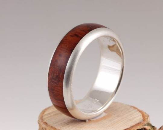 3rd Edition Slimline Schlangenholz – Exklusiver Holzring mit Silberakzenten