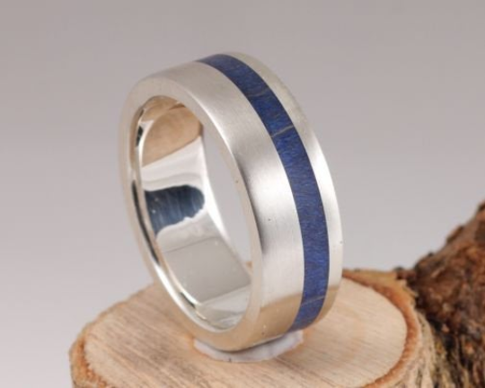 11th Edition Silberring mit blue Bergahorn – Für alle, die den Wald lieber am Finger als vor der Tür haben.