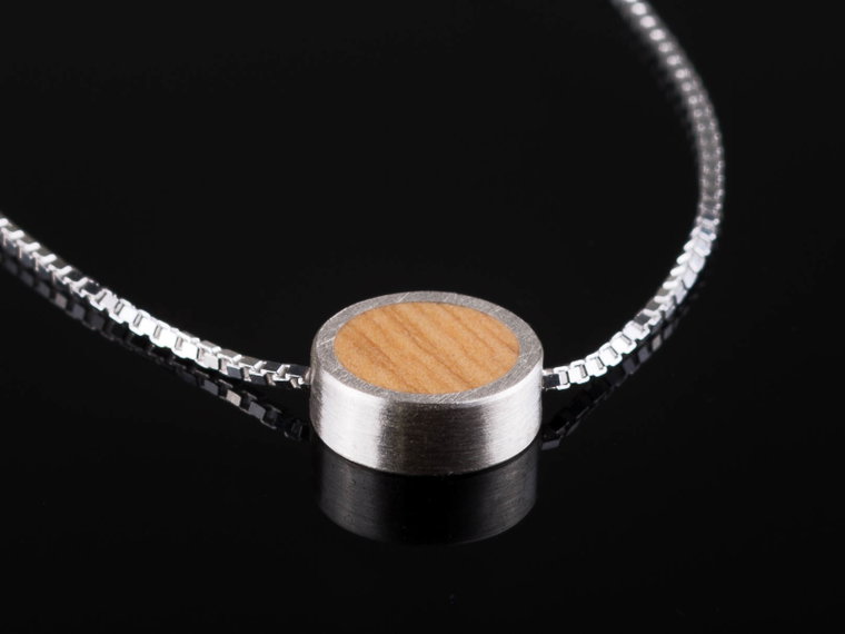 Simple Anhänger aus Silber und Holz deiner Wahl